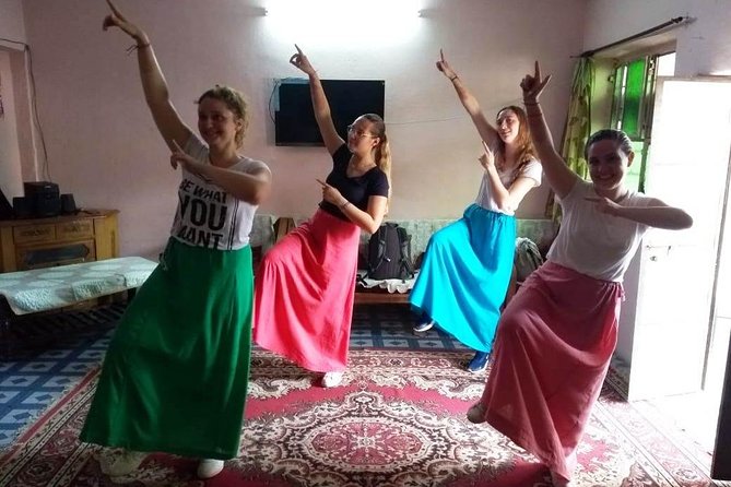 Bollywood Dance Class in Jaipur With Transportation - Logistics and Expectations