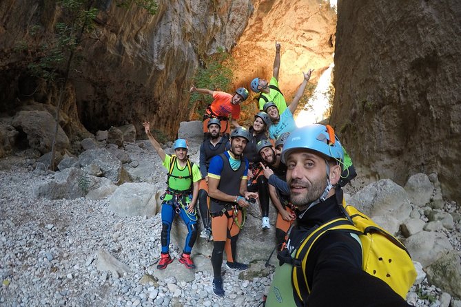 Canyoning Green Throat - Safety Precautions to Consider