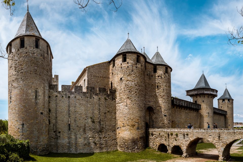 Carcassonne: Highlights Self-Guided Scavenger Hunt & Tour - Tour Description