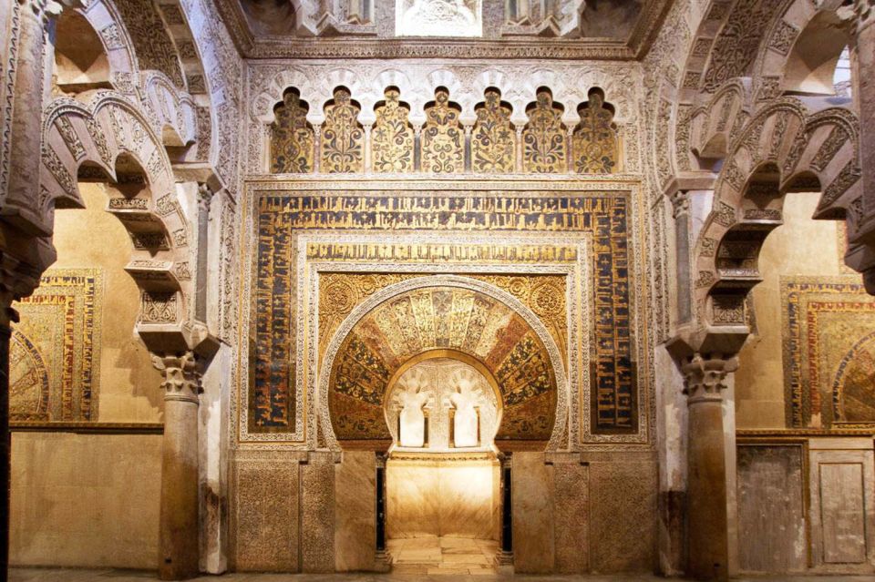 Córdoba Guided Tour of the Mosque, Jewish Quarter & Alcazar - Inclusions and Languages