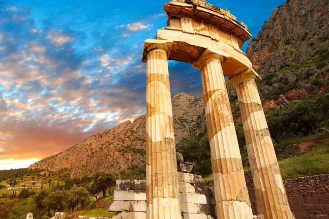 Delphi & Hosios Loukas Arachova Full Day Private Tour 8 Hours - Logistics and Meeting Points