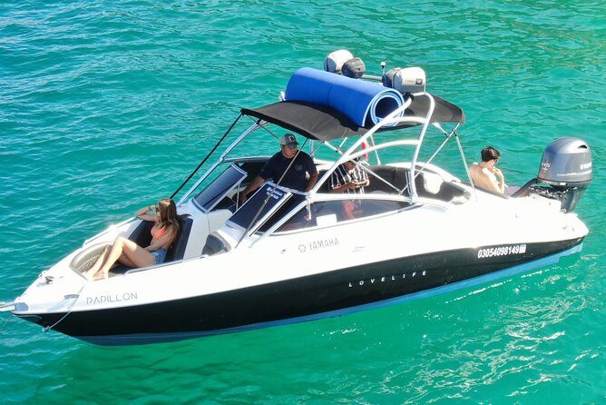 Explore the City of Los Cabos Papillon by Private Boat.  – Cabo San Lucas