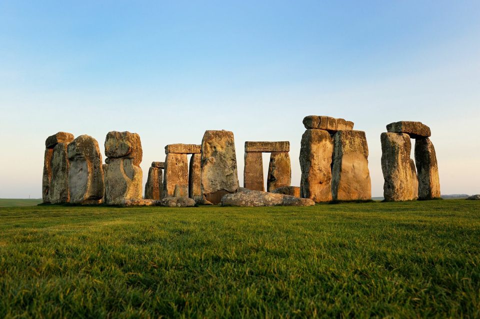 From London: Stonehenge and Bath Full-Day Tour - Tour Activities