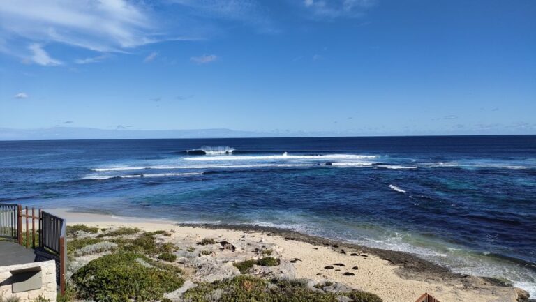 From Perth: Margaret River & Busselton Day Tour