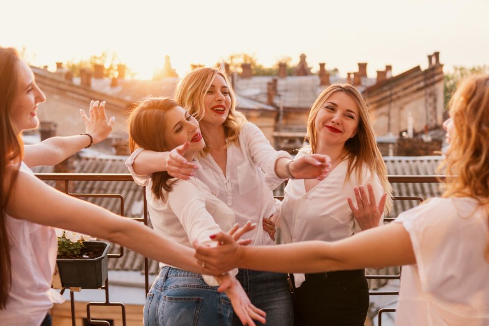 Grenoble : Bachelorette Party Outdoor Smartphone Game - Inclusions Provided