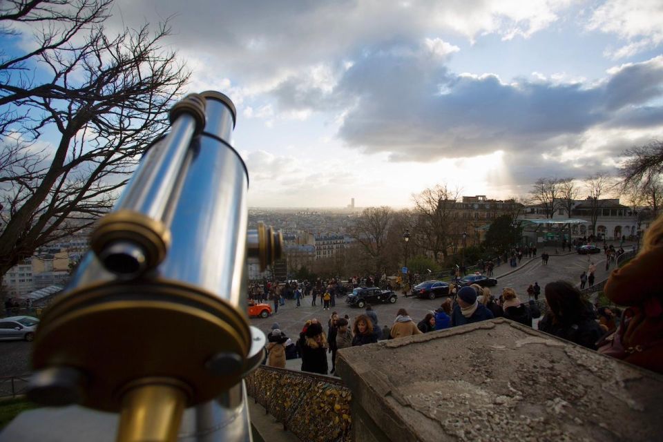 Guided Group Tour Through the Old Artist Village Montmartre - About Montmartre