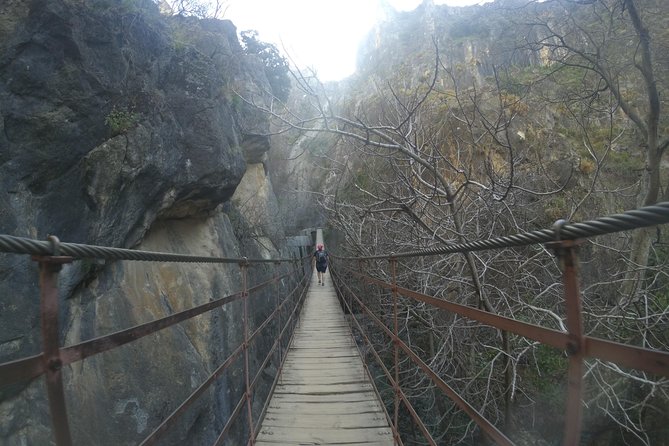 Guided Tour: Hanging Bridges Los Cahorros (S.N.) - Common questions