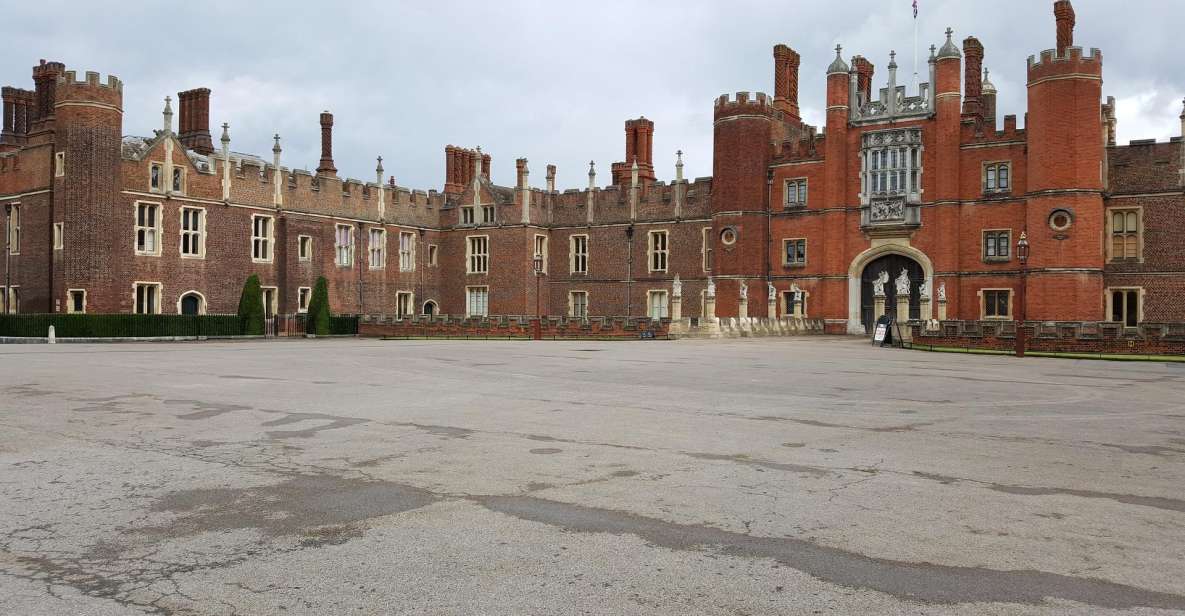 Hampton Court Palace Private Tour With Fast Track Pass - Booking Information