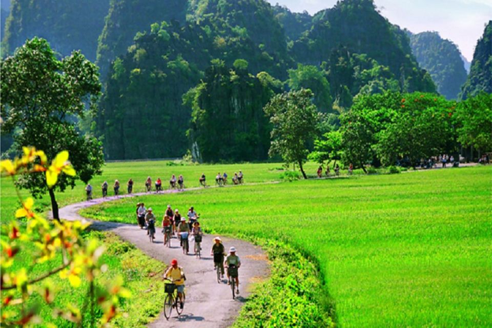 Hanoi: Full Day Guided Tour of Hoa Lu, Tam Coc, and Mua Cave - Tour Itinerary