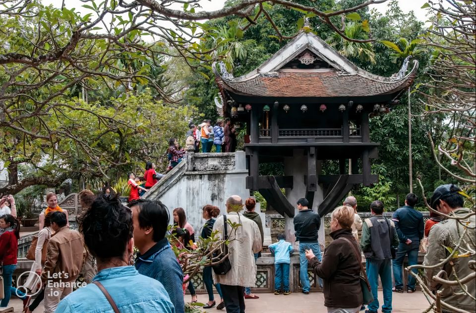 Hanoi Walking Street Food Tour With English Speaking Guide - Tour Description