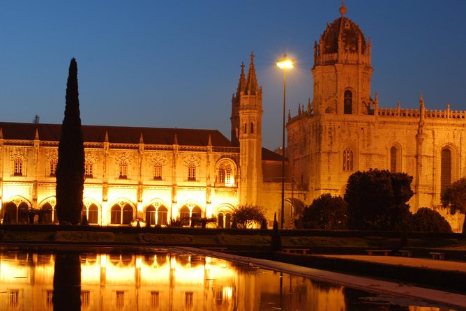 Lisbon City by Night & Fado Show With Dinner - Evening Tour Experience