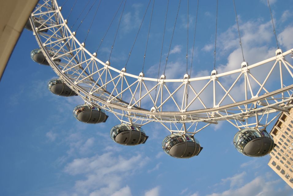 London: Famous Landmarks of the City by Car - Westminster Palace Drive