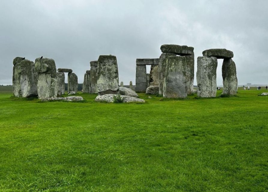 London: Stonehenge 6 Hour Tour By Car With Entrance Ticket - Inclusions