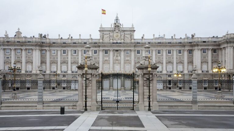 Madrid: Guided Visit to the Royal Palace