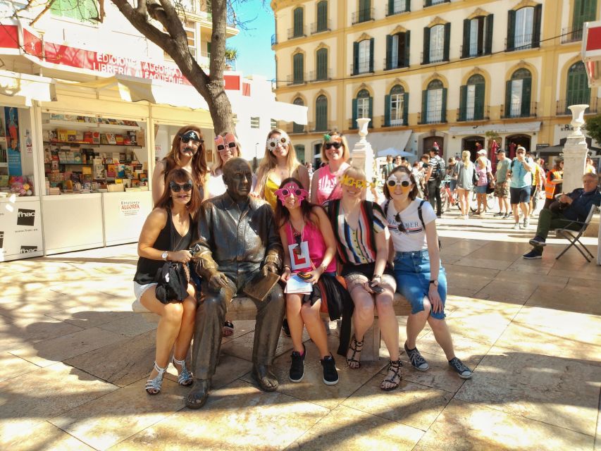 Málaga: Private Sightseeing Treasure Hunt - Languages Available