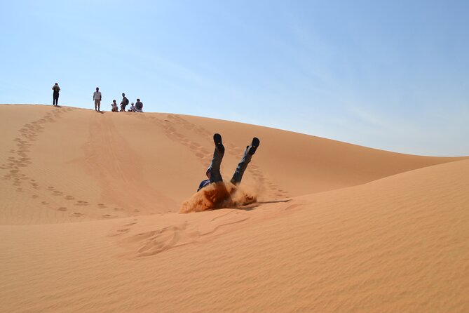 Maleha Camel Rock Morning Desert Safari Dubai - Weather and Traveler Requirements