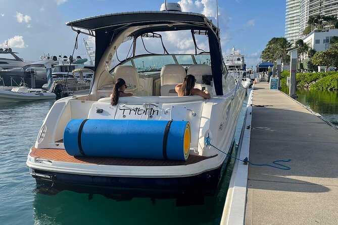 Miami Sundancer Boat Rental for 10 With Gas and Captain - Cancellation Policy