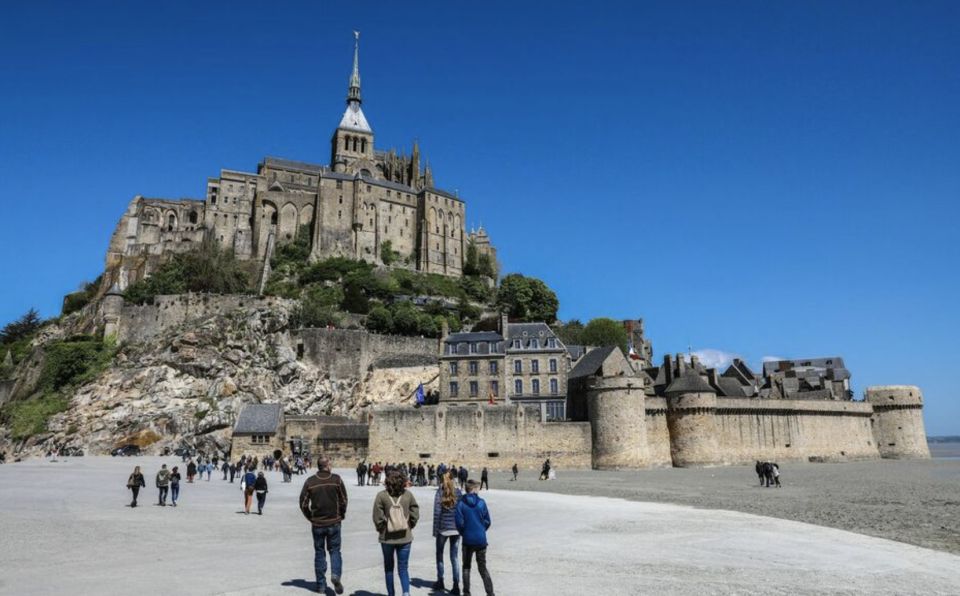 Mont-St-Michel: Small Group Guided Tour With Abbey Ticket - Full Description of Tour