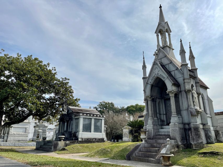 New Orleans: Millionaire's Tombs of Metairie Cemetery Tour - Full Description