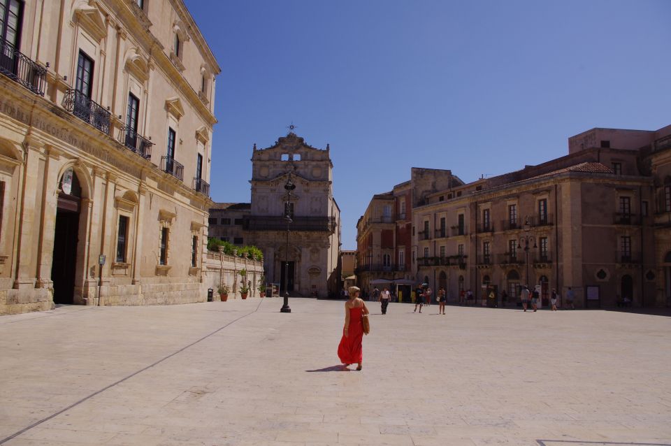 Ortigia: Private Walking Tour and Boat Trip - Tour Description