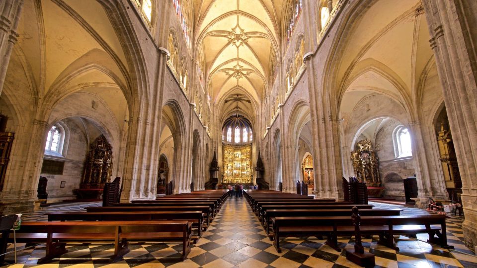 Oviedo: Cathedral Guided Tour - Tour Description