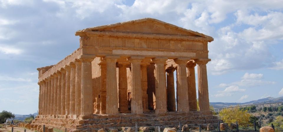 Palermo to Siracusa: Stop Al Valley of Temples & Roman Villa - Itinerary