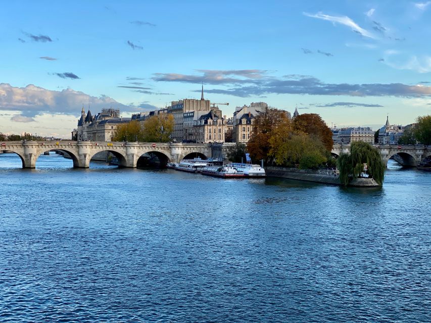 Paris: Mysteries and Legends Smartphone Audio-Guided Tour - Customer Reviews and Ratings