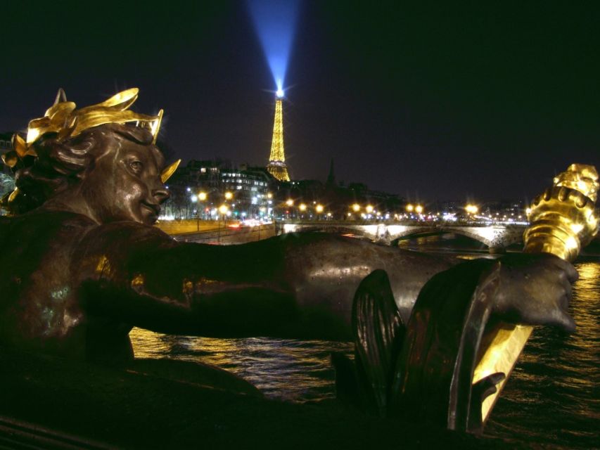 Paris: Panoramic Night Tour With Audio Guide and Host - Booking Information