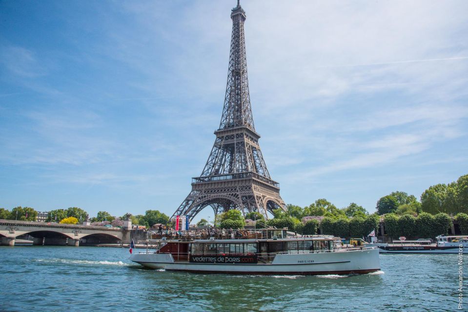 Paris: River Seine Cruise With Optional Drinks and Snacks - Experience