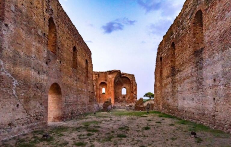 Pizzo: Scolacium Archaeology Park & Serre Natural Park Tour