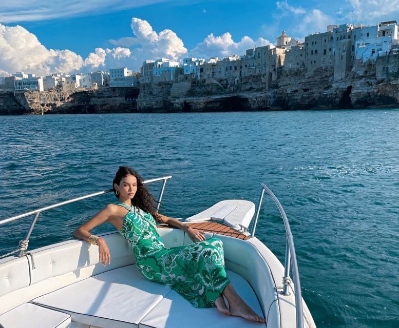 Polignano a Mare: Speedboat Cruise to Caves With Aperitif - Itinerary Highlights