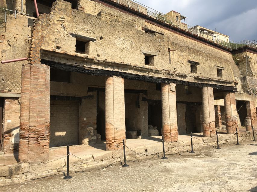 Pompeii and Herculaneum: Guided Tour With an Archaeologist - Experience Highlights