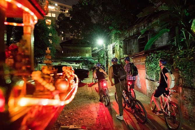 Popular Landmark Night Bike Tour in Bangkok - Night Cycling Experience