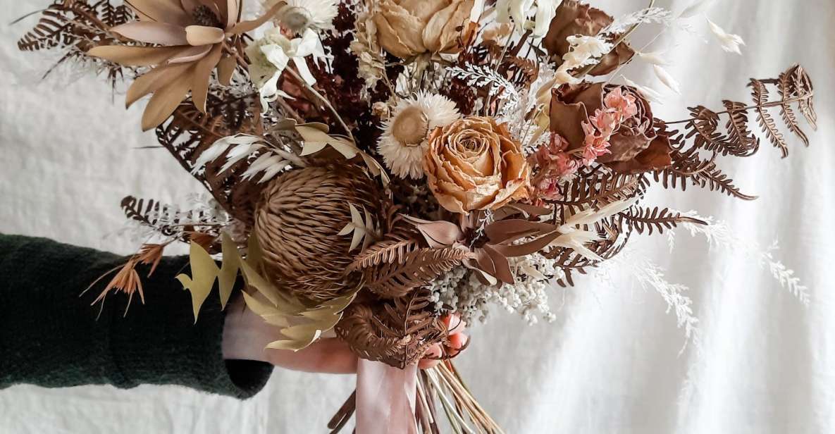 Preserved Flower Bouquet Arrangement Workshop in Paris - Booking Information