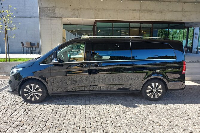 Private Airport Transfer From Porto to Coimbra - Meeting and Pickup Details