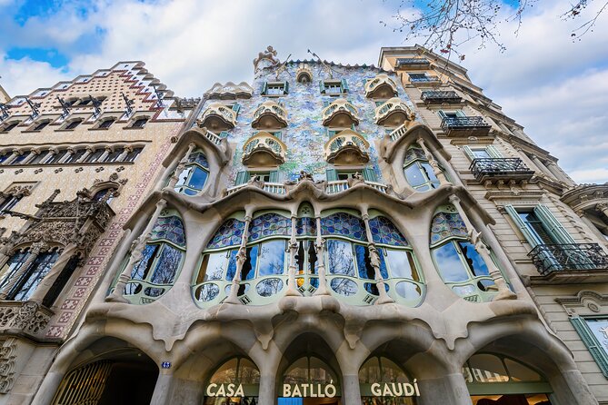 Private Guides Barcelona Tour With Skip the Line in Cathedral - Tour Inclusions and Highlights