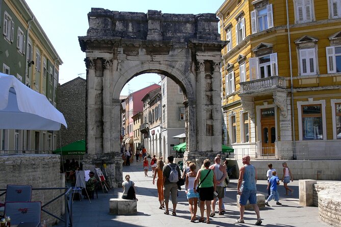 Pula Walking Tour - Historical Landmarks