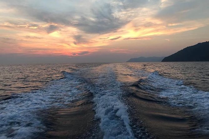 Romance in Cinque Terre: a Boat Trip at Sunset, With an Aperitif Onboard - Activity Ending at Meeting Point