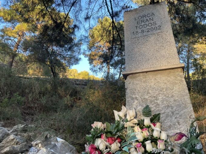 Route of Federico G. Lorca About His Death and the Civil War - Parque De Fuente Grande Visit