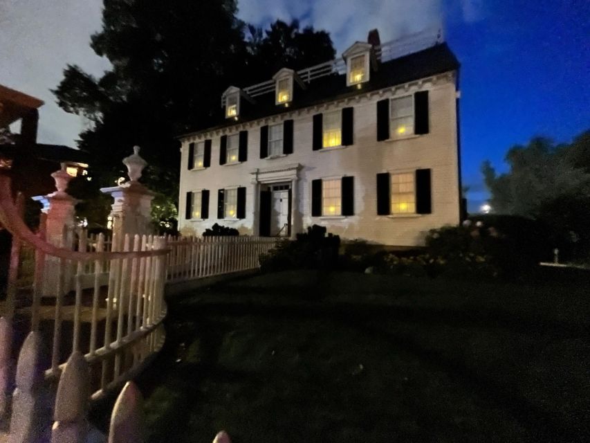 Salem: Ghost Tour With Ghost Hunting Gear in Old Salem - Salem Witch Trials History