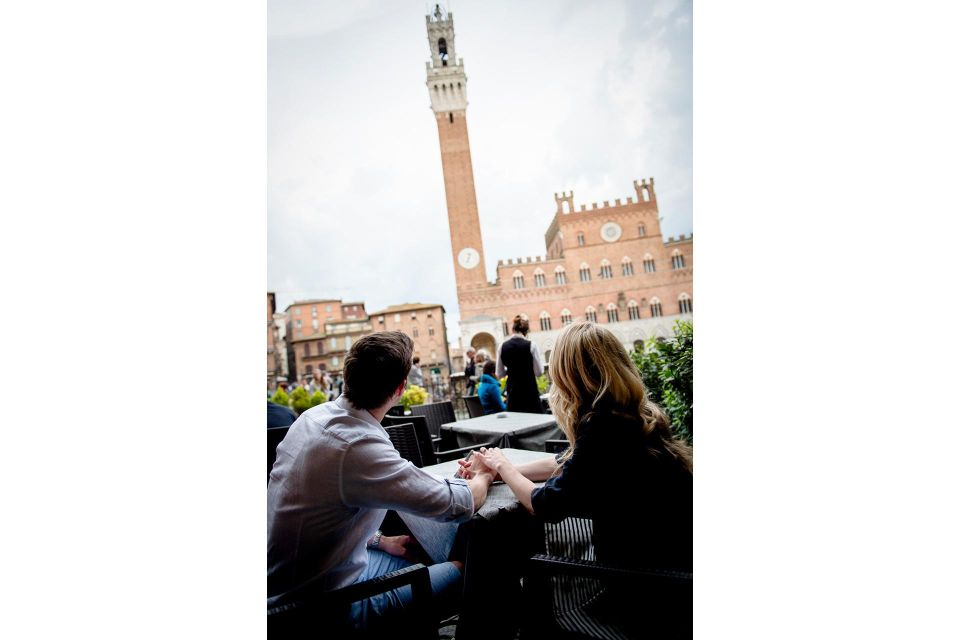 San Gimignano Photo Service, Shoot for Couples and Families - Meeting Point and Location