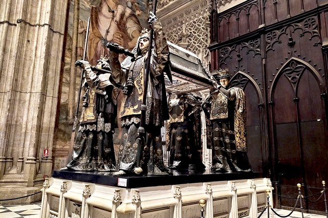 Self-guided Virtual Tour of Seville Cathedral: The Gothic Wonder - Famous Artworks Inside the Cathedral