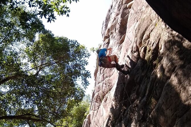 Sintra Climbing Tour and Visit to Castelo Dos Mouros - Climbing Experience