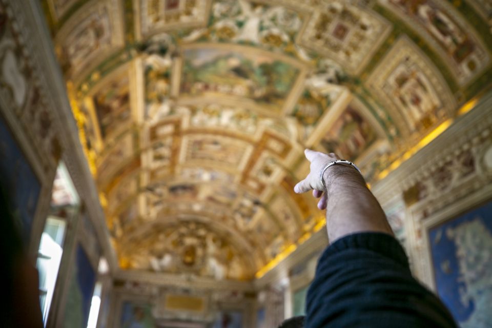 Skip-the-line: Vatican, Sistine Chapel & St Peters Basilica