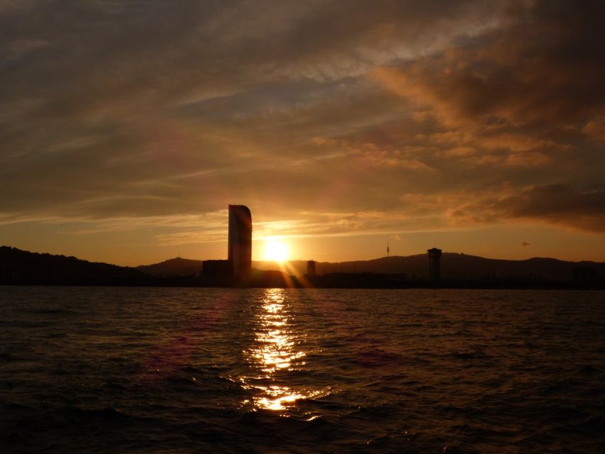 Sunset Sailing Experience in Barcelona - Full Description