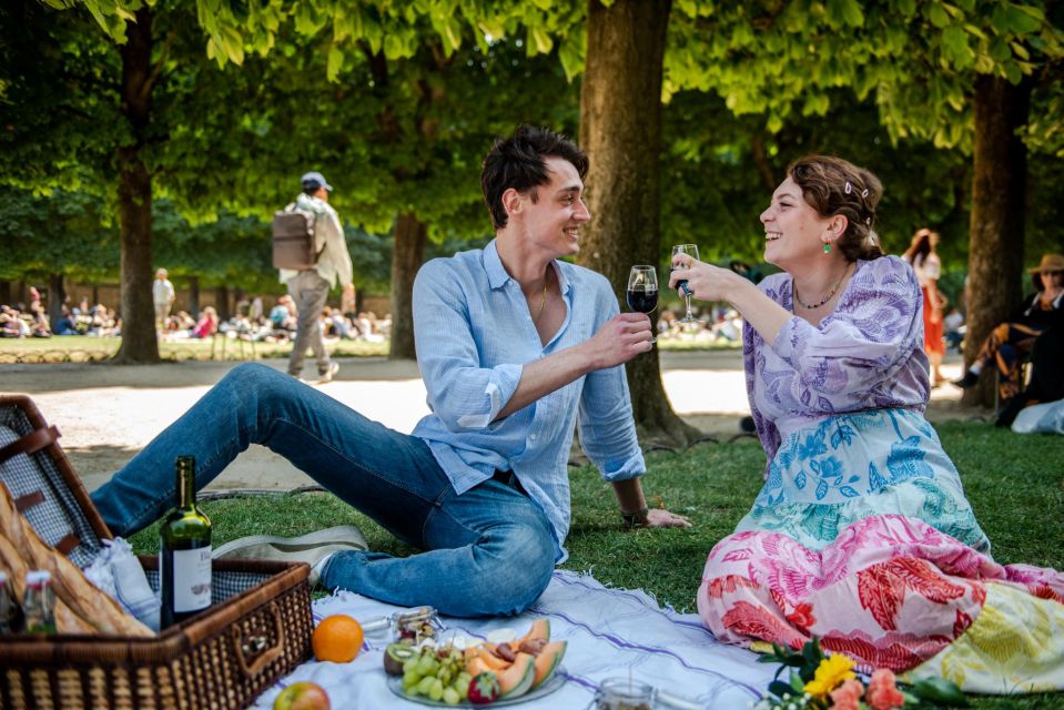 The Parisian Picnic - Inclusions