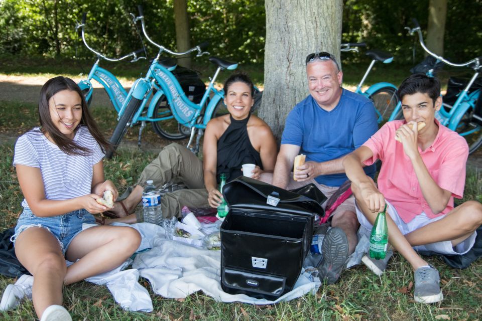 Versailles Bike Tour With Palace & Queen Farm Entrance - Directions