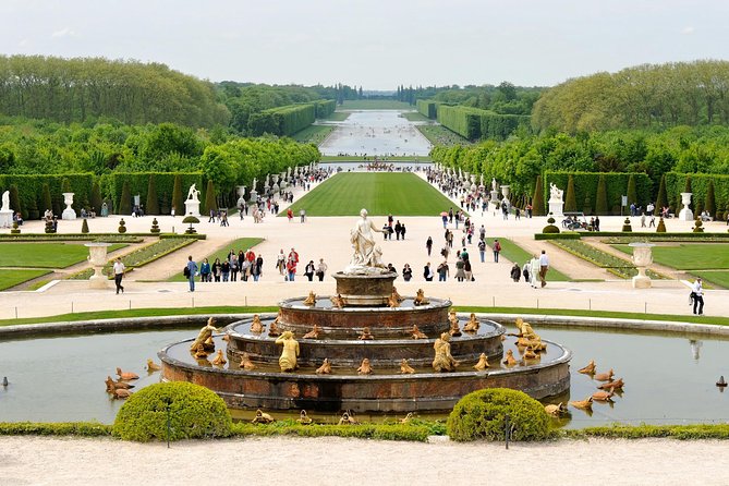 Versailles Timed Entrance Ticket and Giverny Small Group Day Trip From Paris - Logistics Details