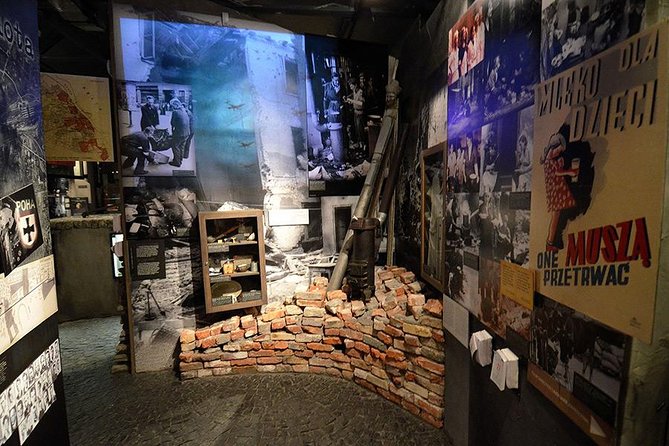 Warsaw Uprising Museum (1944) Lazienki Park : SMALL GROUP /inc. Pick-up/ - Common questions