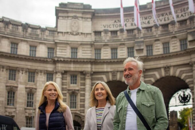 Westminster to Tower Bridge Customized Tour With a Local - Inclusions